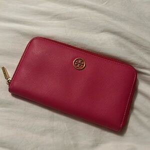 Tory Burch Robinson continental wallet
